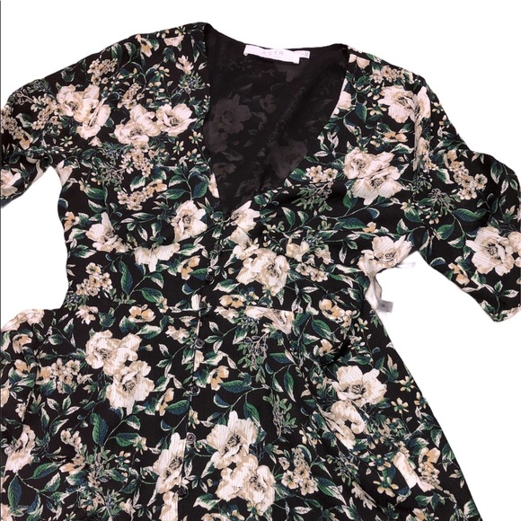 ASTR the label size small floral maxi dress - Picture 2 of 9